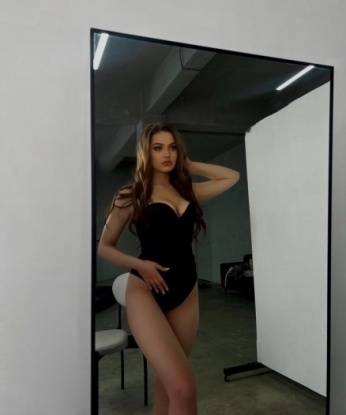 Полина
